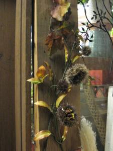 栗枝やリースで　秋も深まってます・・・。｜「フローリスト飾り屋」　（鹿児島県鹿児島市の花キューピット加盟店 花屋）のブログ