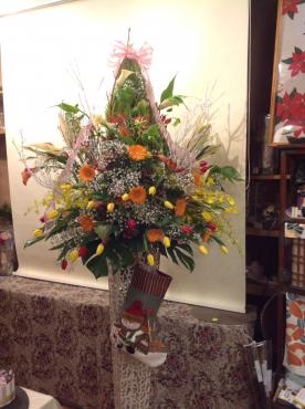 　クリスマス　生花スタンド花と　素敵な贈り物におすすめ～ですよ・・・・｜「フローリスト飾り屋」　（鹿児島県鹿児島市の花キューピット加盟店 花屋）のブログ