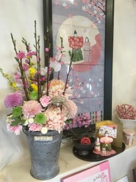 ひな祭りを彩ります。＆　黄色のブーケ・・・・｜「フローリスト飾り屋」　（鹿児島県鹿児島市の花キューピット加盟店 花屋）のブログ