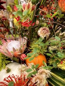 御祝のスタンド花お届けいたしました。｜「フローリスト飾り屋」　（鹿児島県鹿児島市の花キューピット加盟店 花屋）のブログ