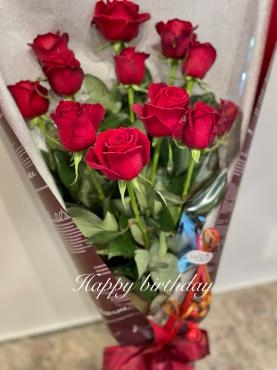 赤いバラ１２本・・・｜「フローリスト飾り屋」　（鹿児島県鹿児島市の花キューピット加盟店 花屋）のブログ