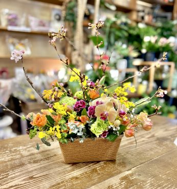 春のお祝いに・・・｜「フローリスト飾り屋」　（鹿児島県鹿児島市の花キューピット加盟店 花屋）のブログ