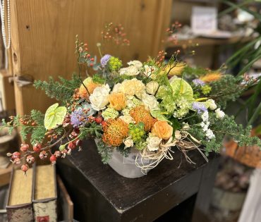 お疲れ様でした・・・の気持ちを込めて｜「フローリスト飾り屋」　（鹿児島県鹿児島市の花キューピット加盟店 花屋）のブログ