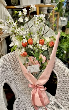 桜の花束で・・・｜「フローリスト飾り屋」　（鹿児島県鹿児島市の花キューピット加盟店 花屋）のブログ
